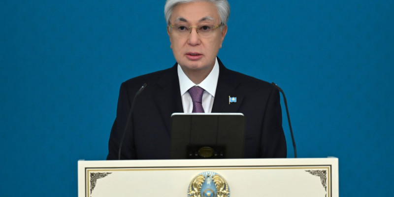 Мемлекет басшысы мұғалімдерді кәсіби мерекесімен құттықтады
