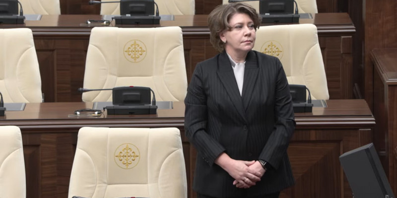 Құрылтай депутаты Татьяна Савельеваның өкілеттігі тоқтатылды