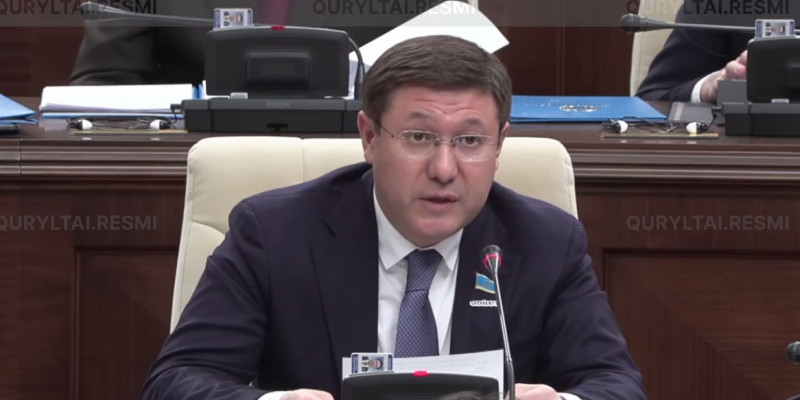 Халық салалық дәрігерлерге жазылу үшін әбігерге түседі – Арман Жансеңгіров