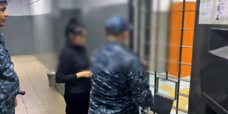 Орал тұрғыны желіде балағат сөз айтқаны үшін 10 тәулікке қамалды