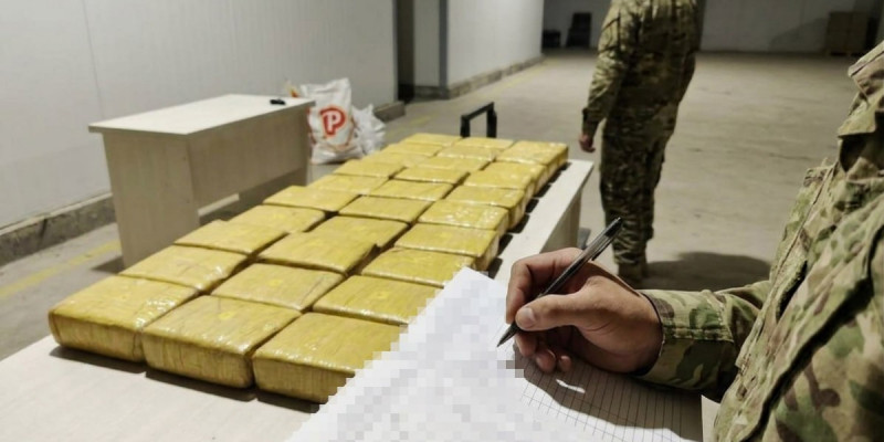 ҰҚК: Ауғанстаннан есірткі тасымалдаған екі адам ұсталды