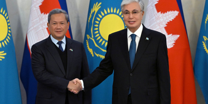 Қасым-Жомарт Тоқаев пен Камбоджа Премьер-министрі шағын құрамда келіссөз жүргізді