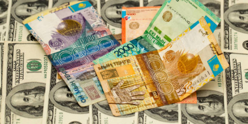 Биржада доллар бағасы 451 теңгеден төмен түсті