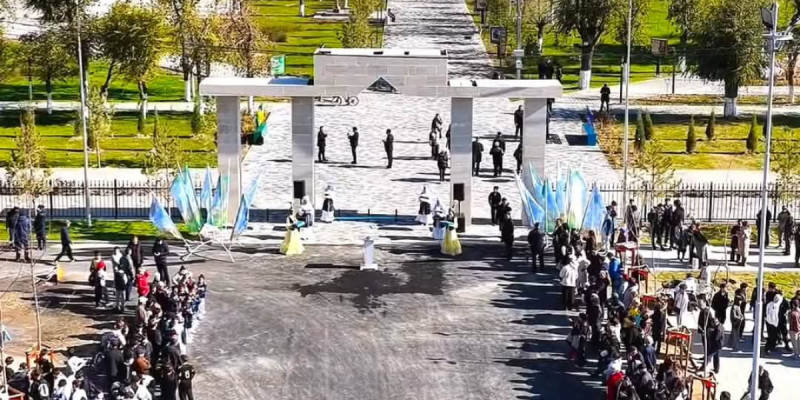 Республика күні қарсаңында Үштөбеде жаңартылған орталық саябақ пайдалануға берілді