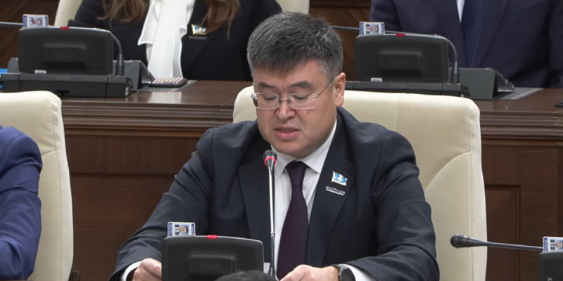 Елімізде 3,3 мыңнан астам пәтердің тозығы жеткен – Әмірбек Оспанбеков