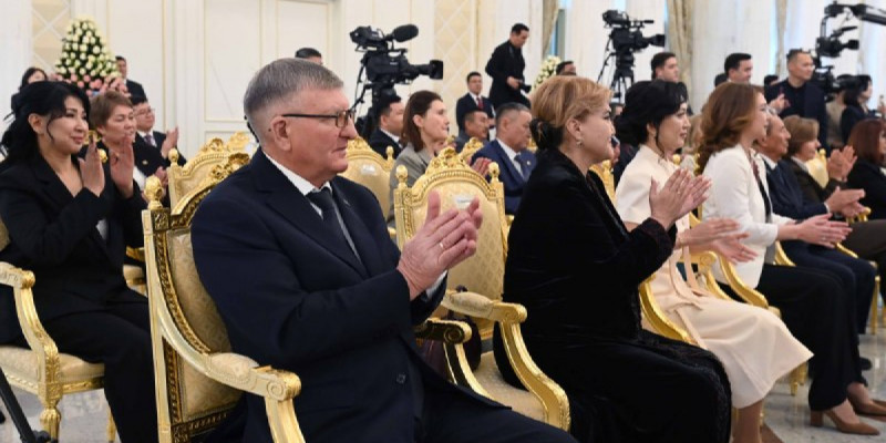 Мемлекет басшысы: Ұстаздар мен дәрігерлердің еңбегіне зор құрметпен қарау – маңызды міндет