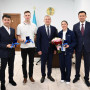 Алматыда Париж Олимпиадасының жүлдегерлері жаңа пәтердің кілтін алды
