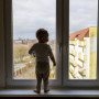 16 бала терезеден құлады: Құтқарушылар маңызды ескерту жасады
