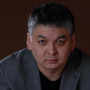 Елімізге танымал журналист комаға түсті