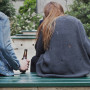Шымкентте 15 жастағы қыз ішіп алып, саябақта сайран салған