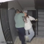 Әлеуметтік желіде ер адамның қызды қинап жатқан сәті таспалаған видео тарады
