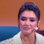 «Сен сол жақты қатыр, мен мына жақты қатырамын»: Зарина Омарова көзіне жас алды