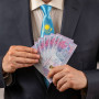 Қазақстандықтардың орташа жалақысы 448 мың теңгеден асты