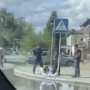 Семейдің қақ ортасында ер адамға пышақ сұққан күдіктілер ұсталды