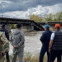Өскеменде көпір опырылып құлады
