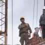 Астанадағы құрылысшылар желі қолданушыларын сүйсінтті (ВИДЕО)