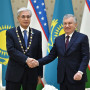 Қасым-Жомарт Тоқаевқа Өзбекстанның ең жоғары мемлекеттік наградасы табысталды