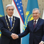 Қасым-Жомарт Тоқаевқа Өзбекстанның ең жоғары мемлекеттік наградасы табысталды