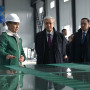 Президент Dala Glass әйнек өндіретін кәсіпорын қызметімен танысты
