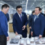Мәжіліс депутаттары Шымкенттегі тоқыма кәсіпорнын аралады