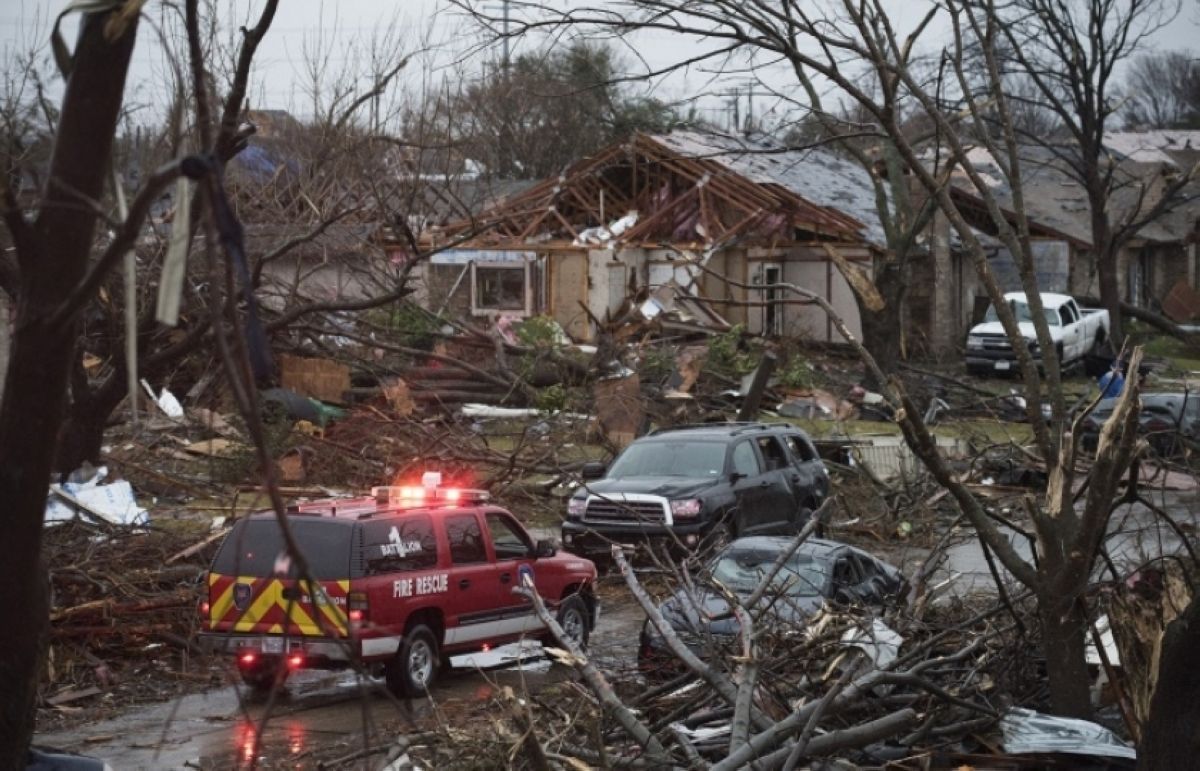АҚШ-та торнадо 42 адамның өмірін жалмады