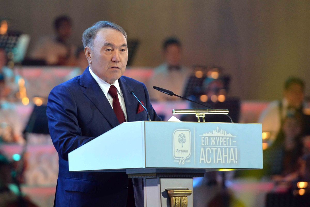 Нұрсұлтан Назарбаев, ҚР Президенті:  Қазақстанды көк ту астында бірге құрдық