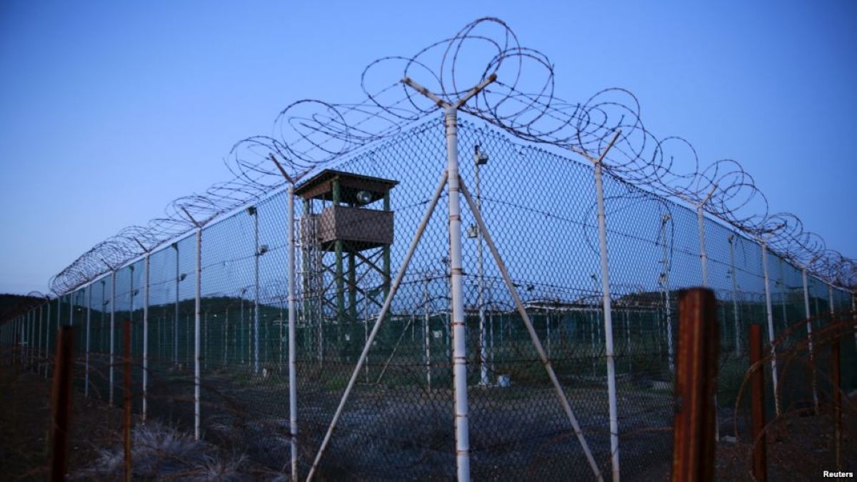 Ақ үй Гуантанамо түрмесіндегі тұтқындарды таратады