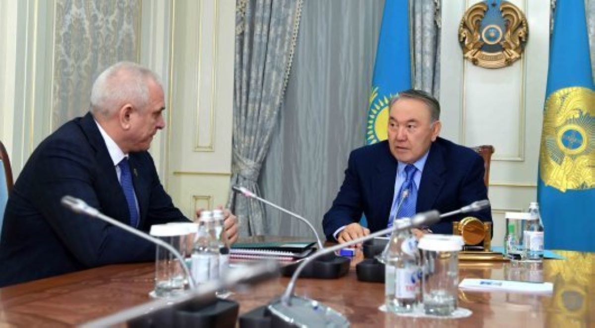 Назарбаев Жоғарғы Сот Кеңесінің төрағасын қабылдады