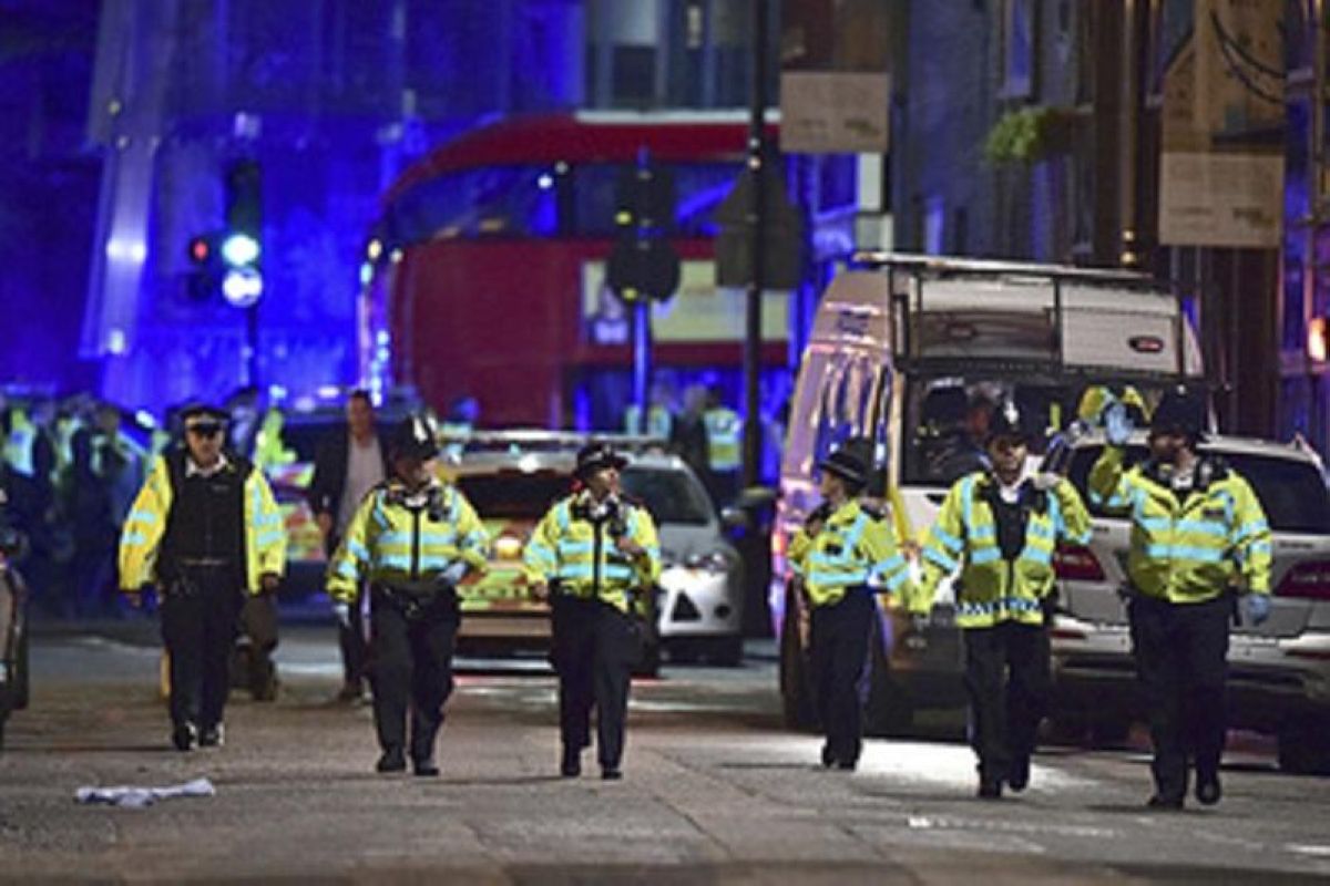 Лондонда тағы да қантөгіс: 2 терактіден 50-ге жуық адам зардап шекті