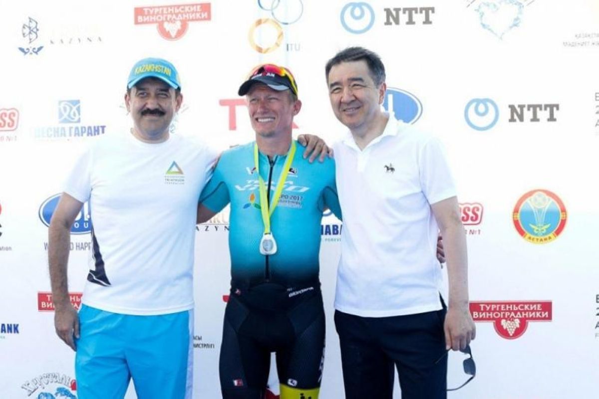 Сағынтаев триатлон жарысының қатысушыларына медаль табыстады