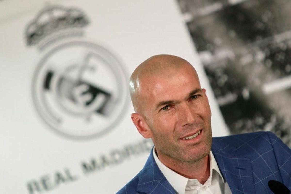 Зидан «Реалмен» жылына 8 млн € еңбекақысымен жаңа келісімшарт жасасты