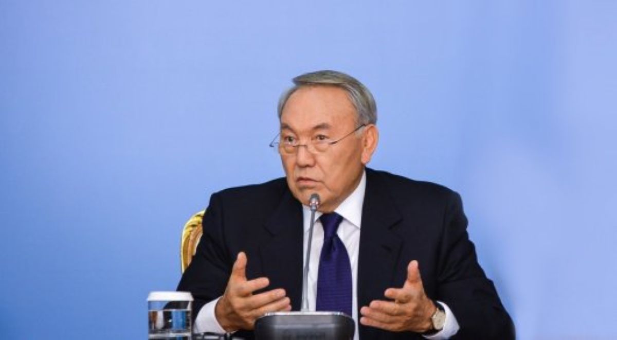 Назарбаев жас министрлерді мақтады