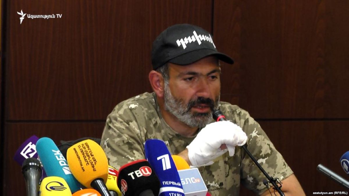 Армения оппозициясының жетекшісі ереуілдерді жалғастыруға шақырды