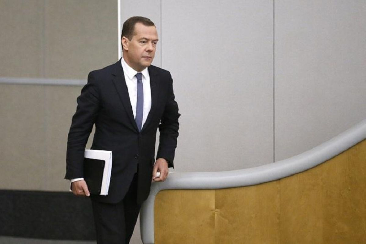 Дмитрий Медведев Ресей үкіметін басқара бермек