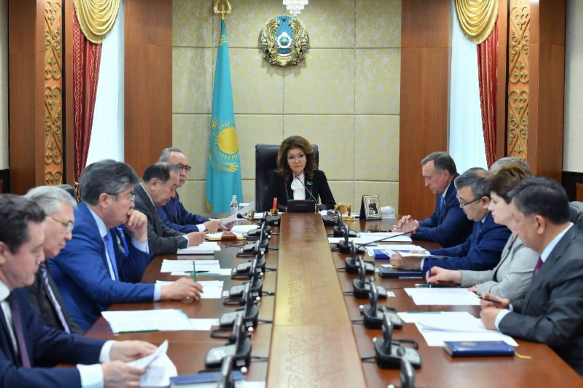 Дариға Назарбаева Парламент Сенатының бюросын өткізді