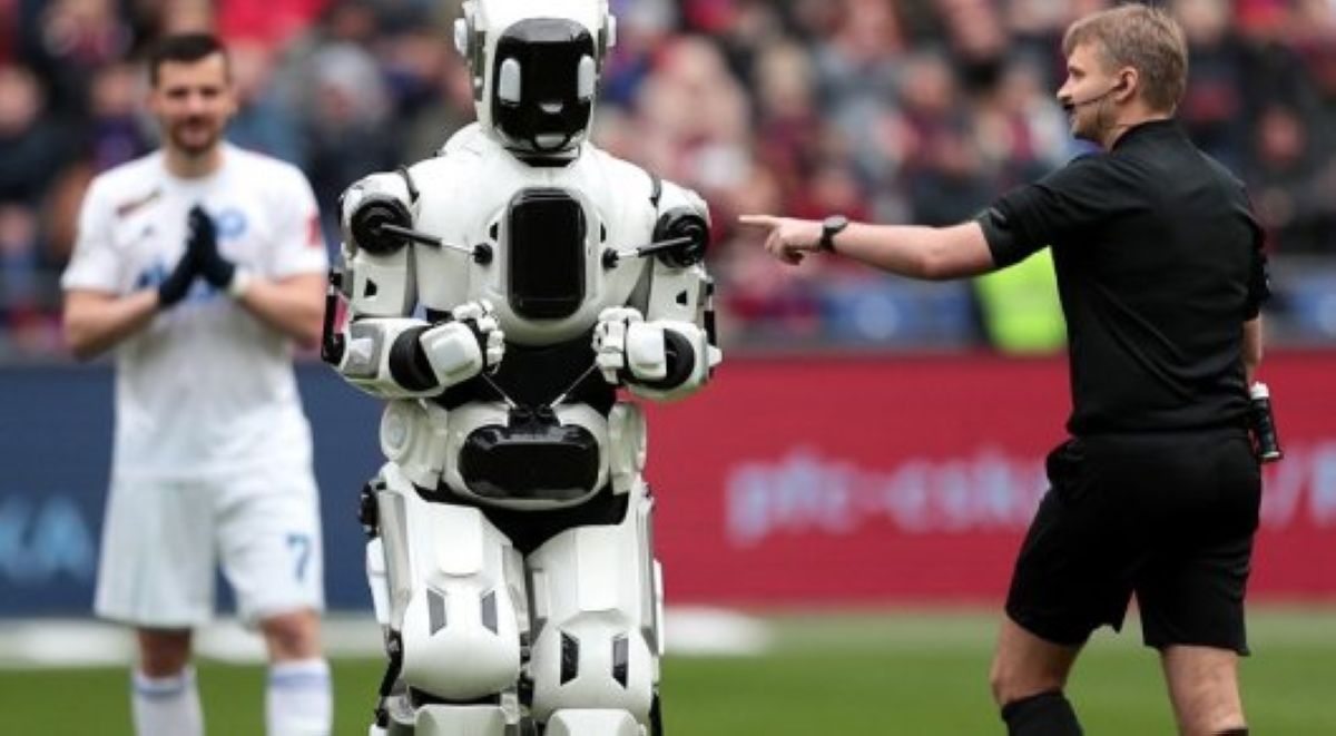 ФИФА ойындарында роботтар төреші болады