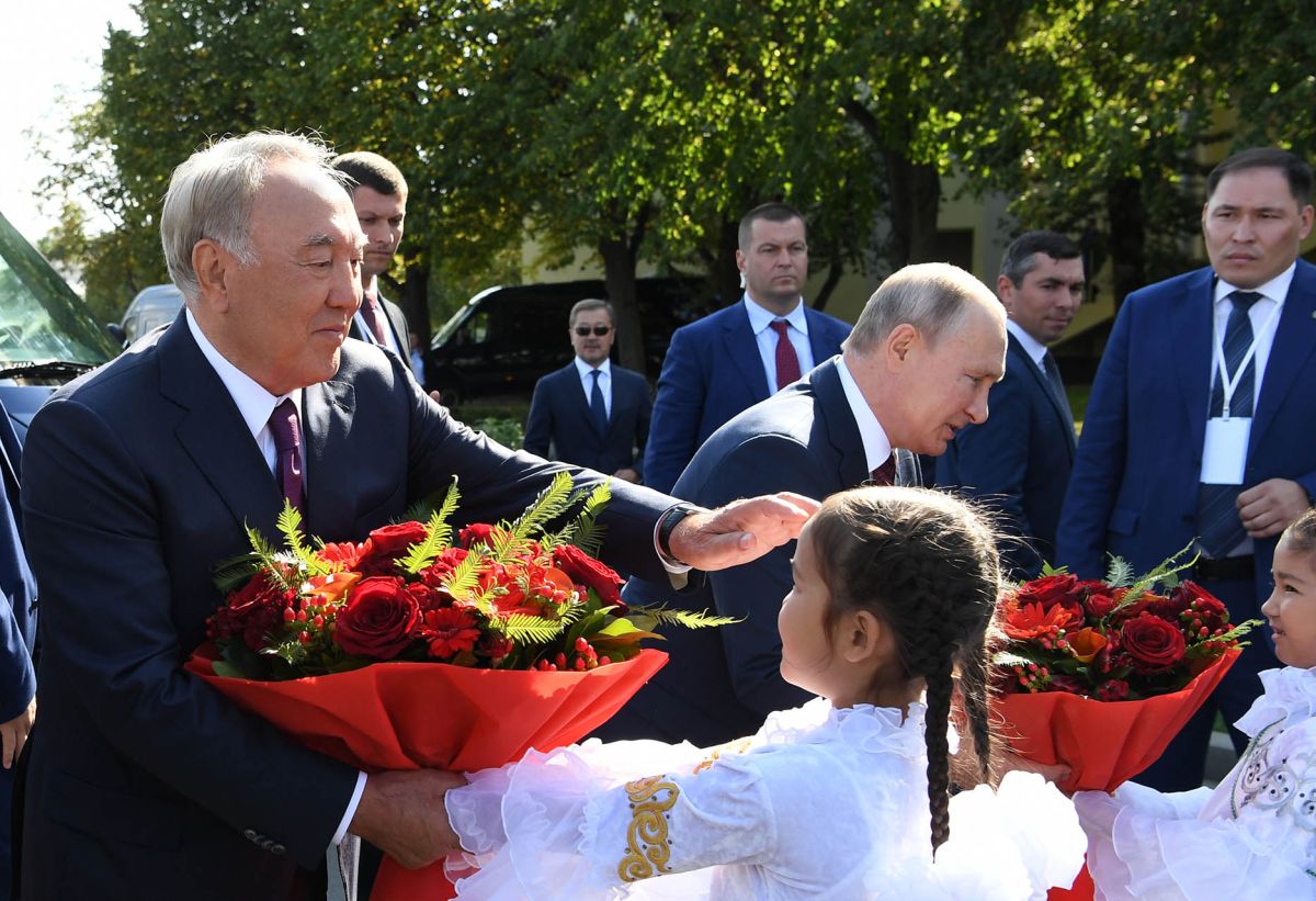 Нұрсұлтан Назарбаев «Қазақстан» ұлттық павильонына барды