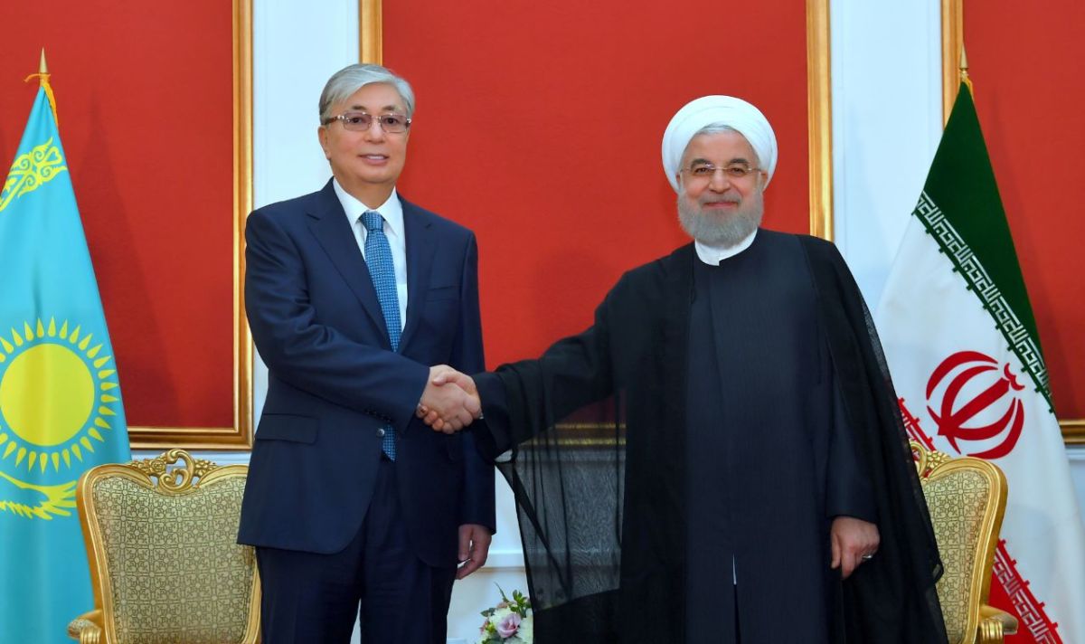 Қасым-Жомарт Тоқаев Иран Президентімен кездесті