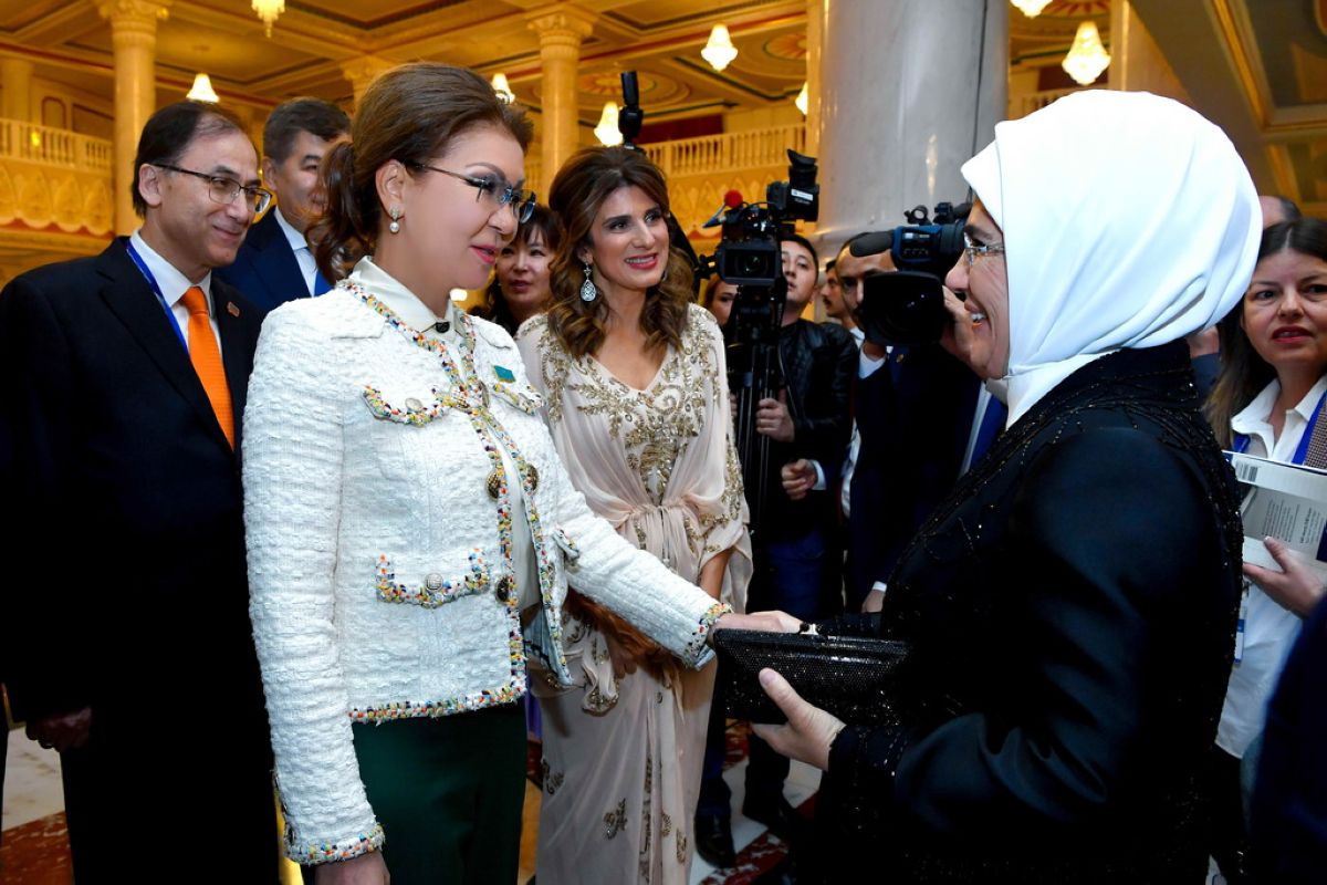 Дариға Назарбаева Түркияның бірінші ханымымен кездесті