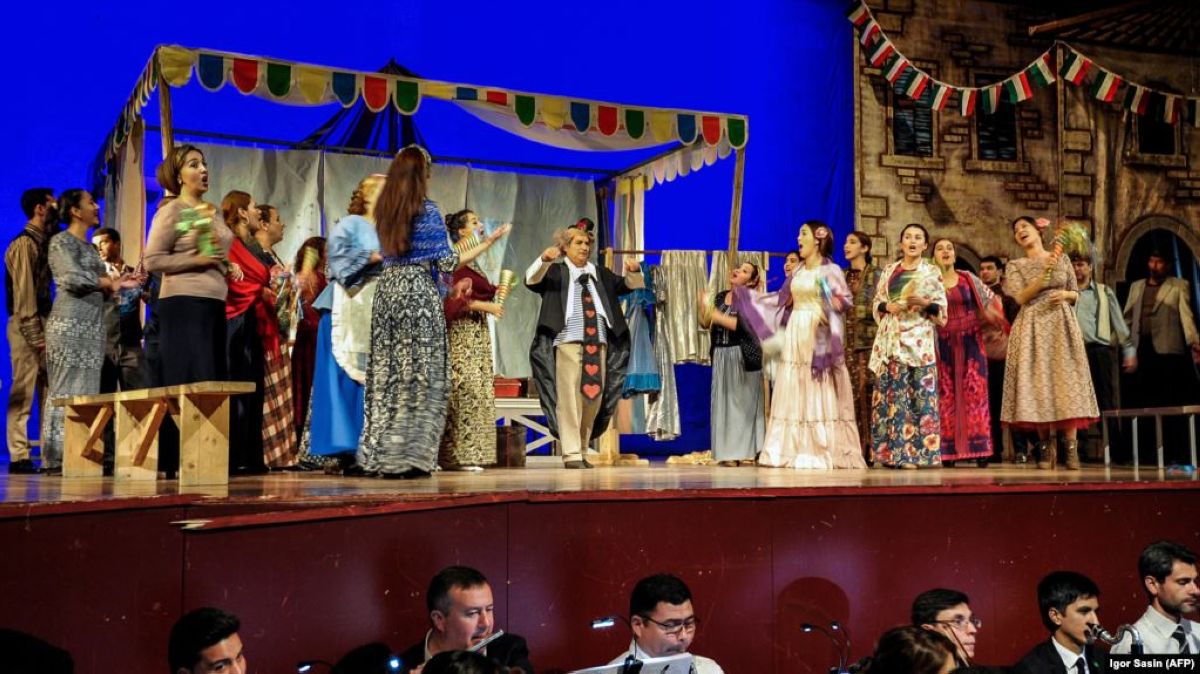 Түркіменстандықтар соңғы 19 жылда алғаш рет опера тамашалады