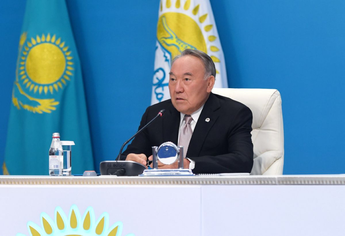Нұрсұлтан Назарбаев: Мәслихаттардың мәртебесін нығайту қажет