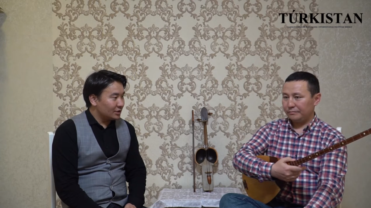 Túrkistan төрінде әнші, қобызшы Қыдырбек Қиысхан (видео)