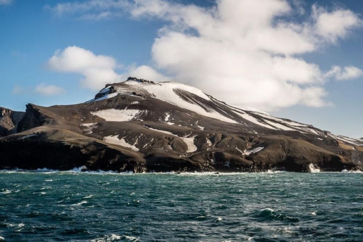 Ғалымдар Антарктидадан жаңа арал тапты