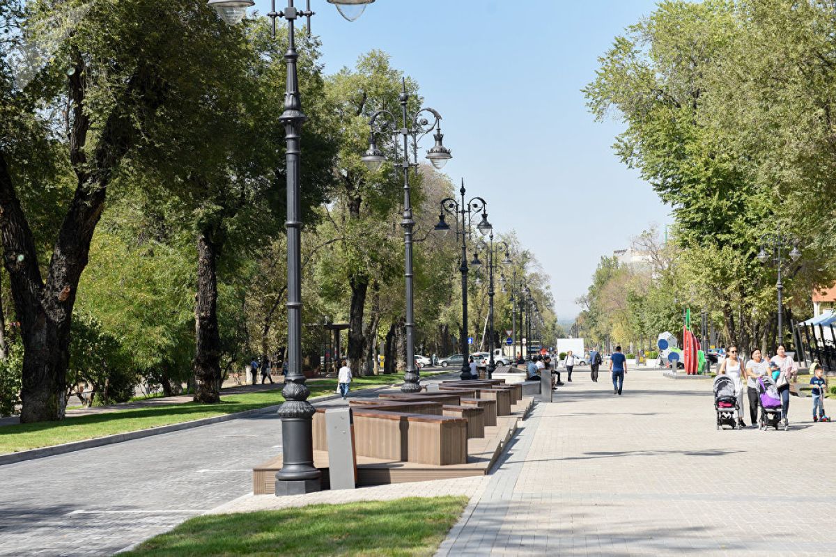 Алматының кейбір көшелері жаяу жүргіншілер жолына айналады