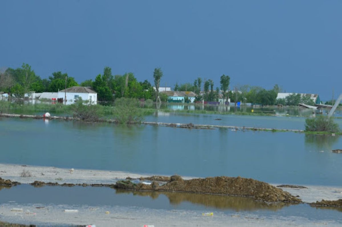 Түркістан облысындағы су басқан ауылдарда 21 шақырымдық дамбылар тұрғызылды