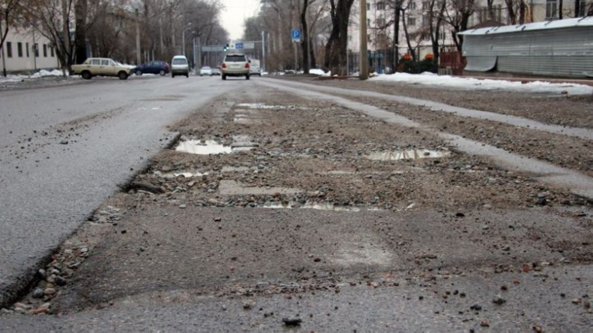 Сапасыз жолдар: Жамбыл облысында 70 лауазымды тұлға жауапқа тартылды