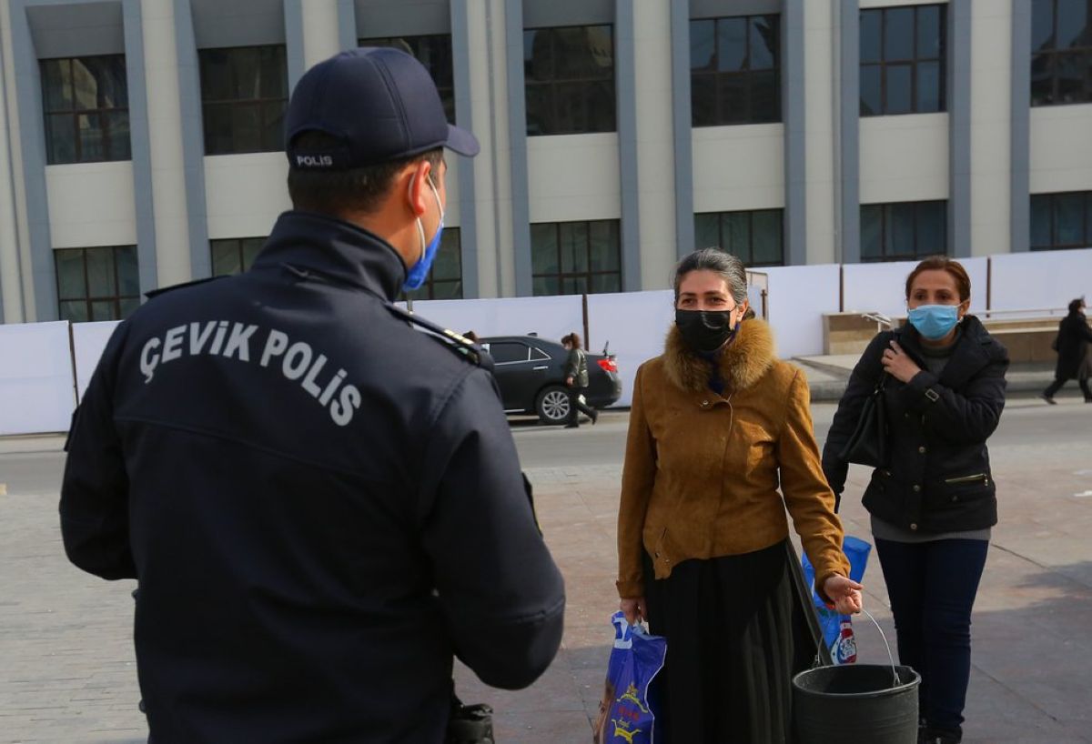 Әзербайжандықтар қатаң карантин режиміне қайта оралады