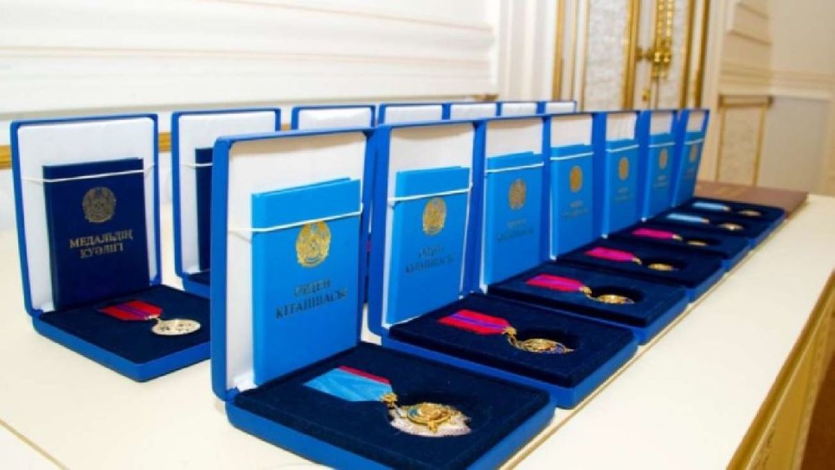 Астана күні: Елордалық дәрігерлерге мемлекеттік наградалар табысталды