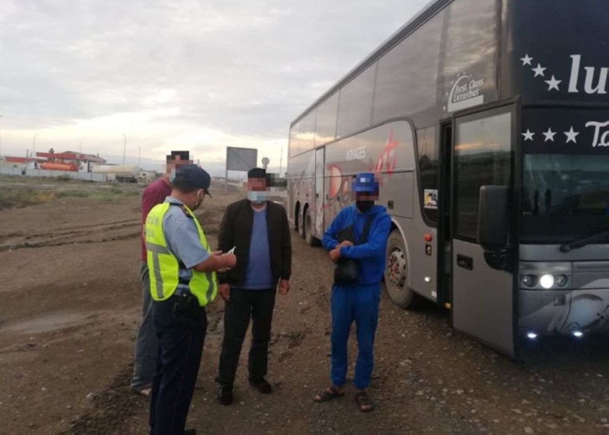 Атыраудан Шымкентке жолаушы апармақ болған 5 автобус жүргізушісі жазаланды