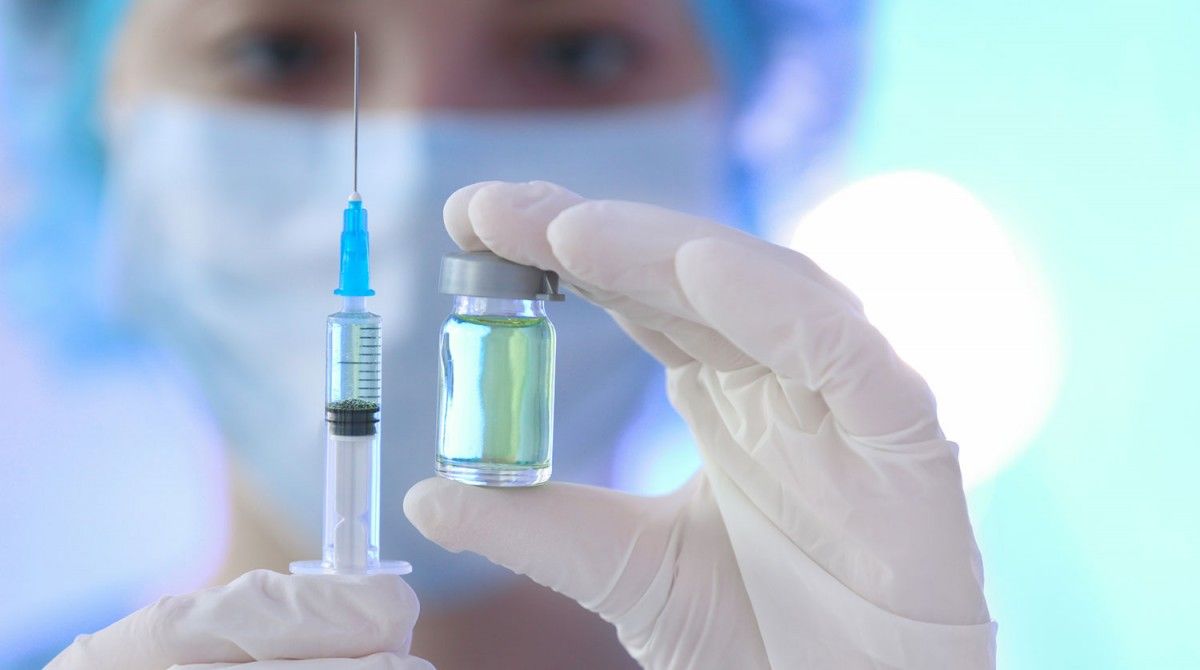 COVID-19: Қазақстандық вакцинаның клиникалық сынағы басталды